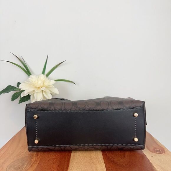 NWT Coach Hanna Shoulder Bag In Signature‎ Canvas - Picture 5 of 8